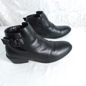 Women's black ankle boots with straps size 8.5